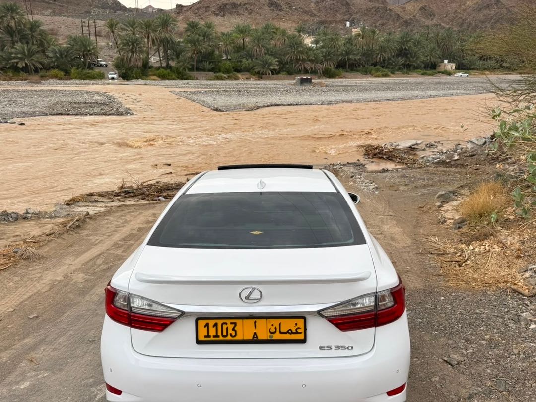 Car Image 2018 LEXUS ES 350