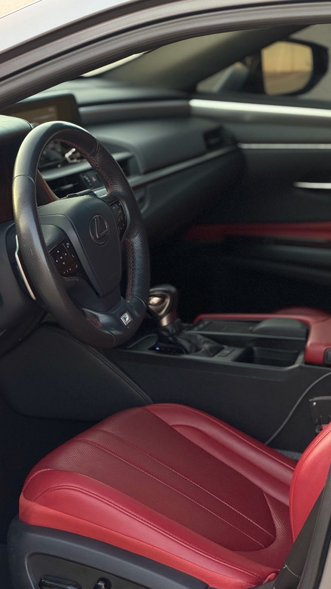 Car Image 2019 LEXUS ES F350