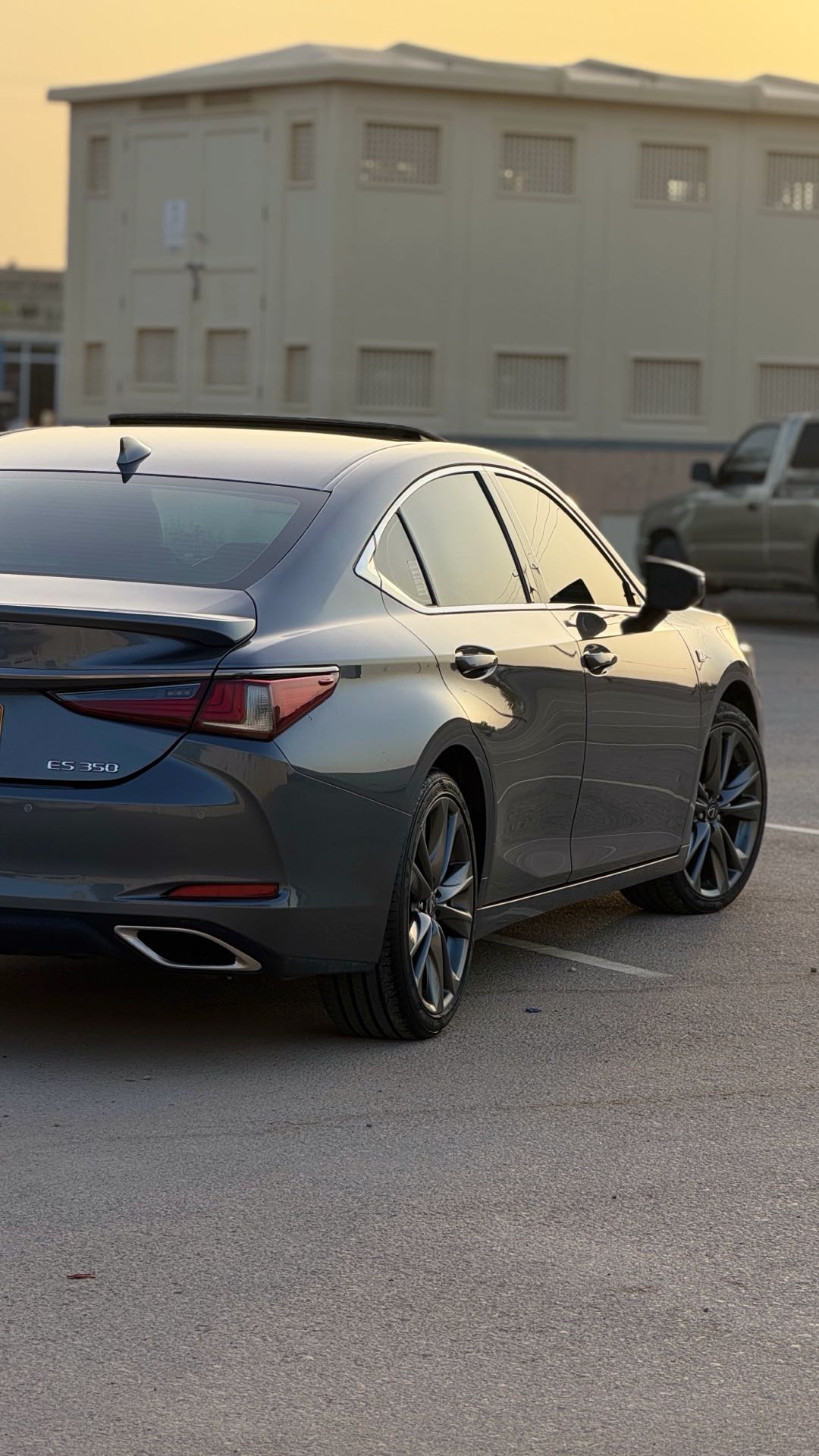 Car Image 2019 LEXUS ES F350