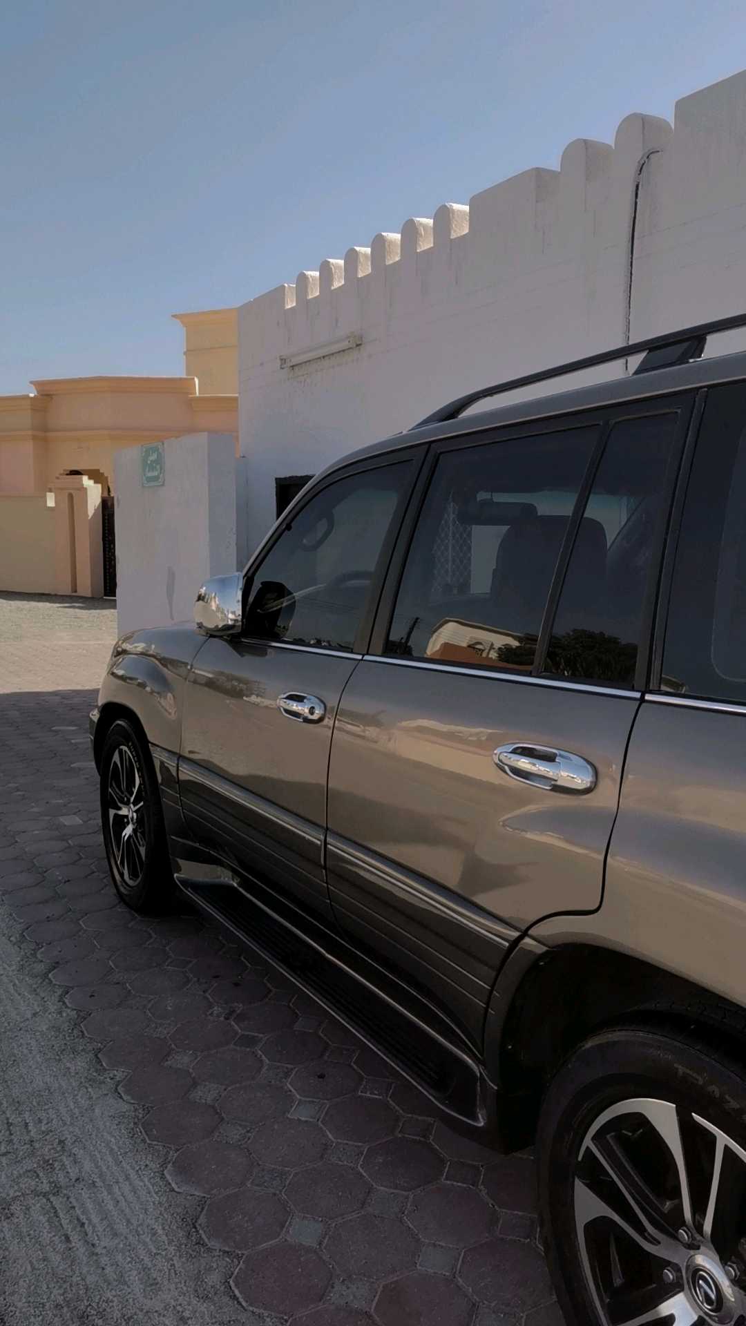 Car Image 1999 LEXUS LX 470