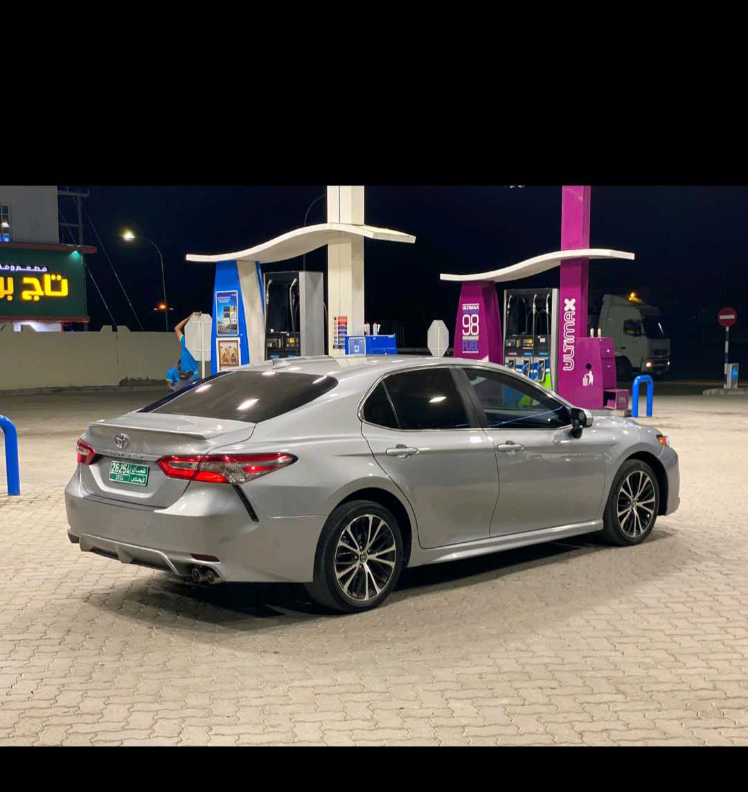 Car Image 2019 TOYOTA CAMRY SE