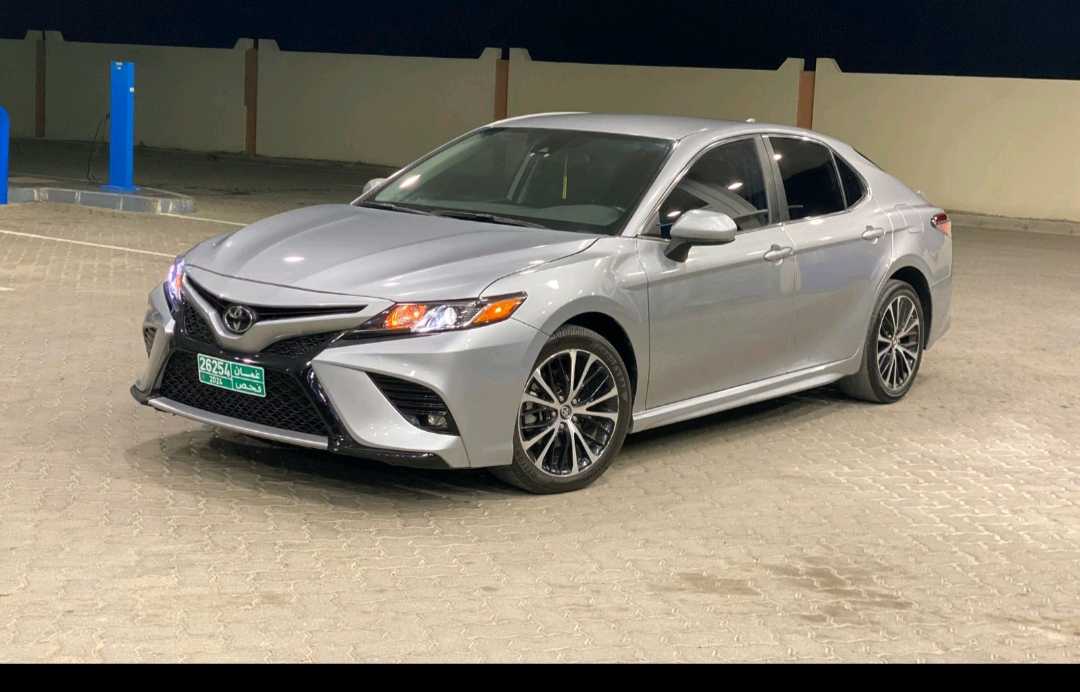Car Image 2019 TOYOTA CAMRY SE