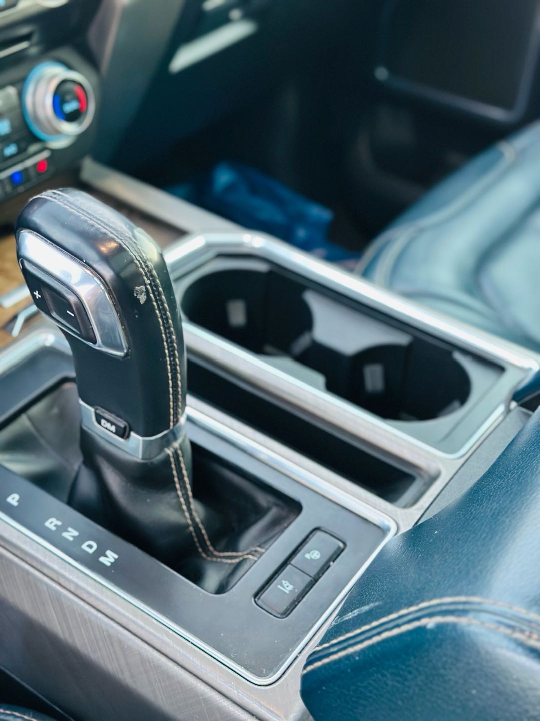 Car Image 2018 FORD F-150 limited