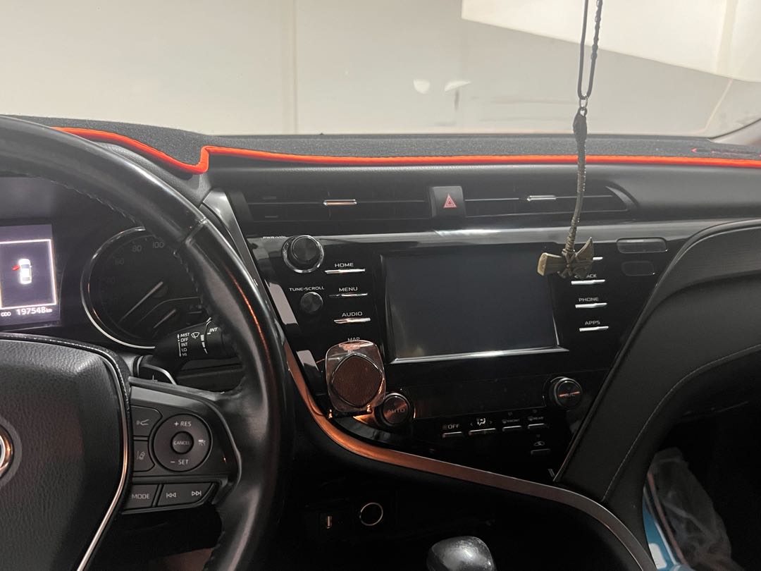 Car Image 2019 TOYOTA CAMRY SE