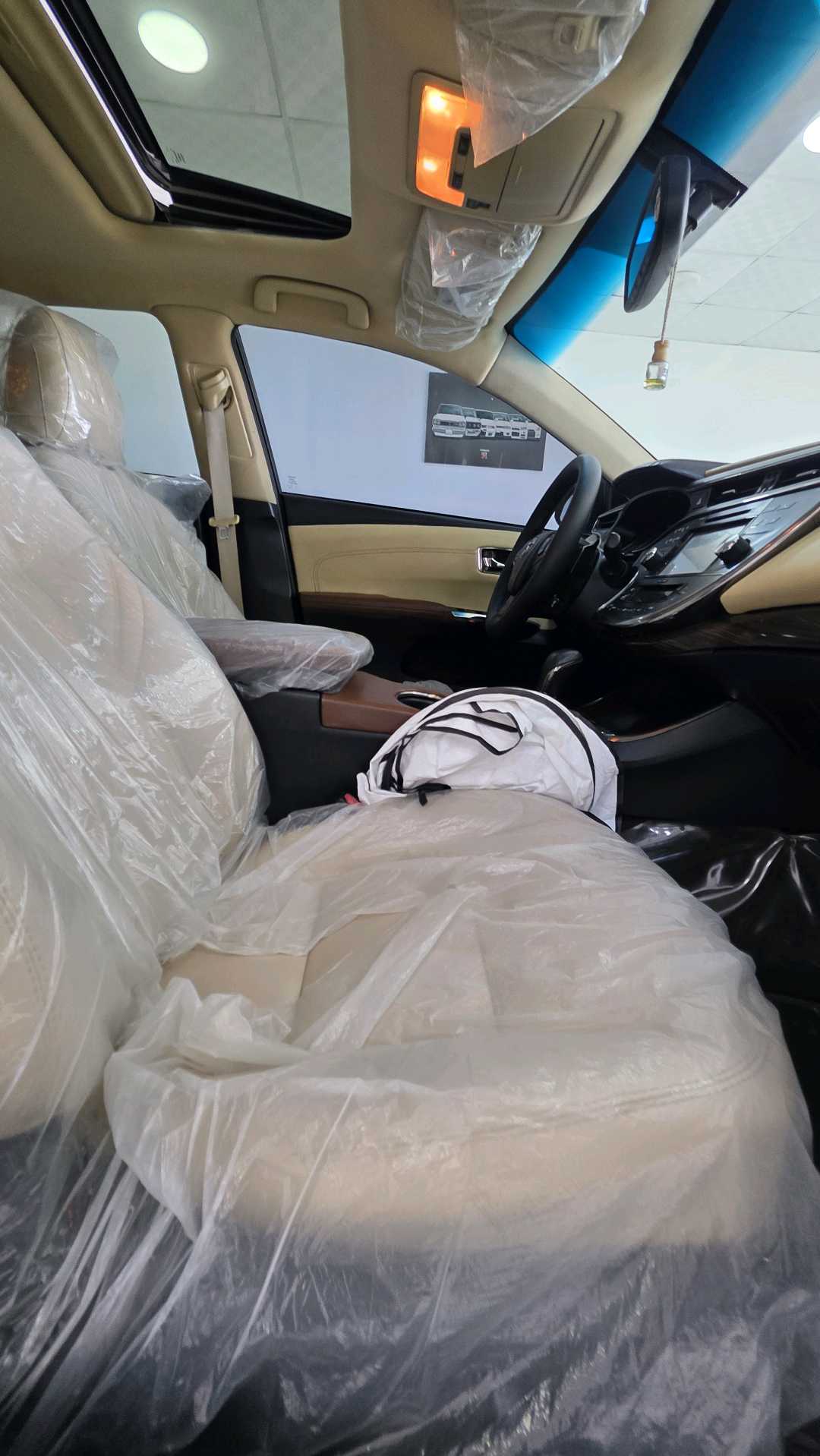 Car Image 2015 TOYOTA AVALON XLE