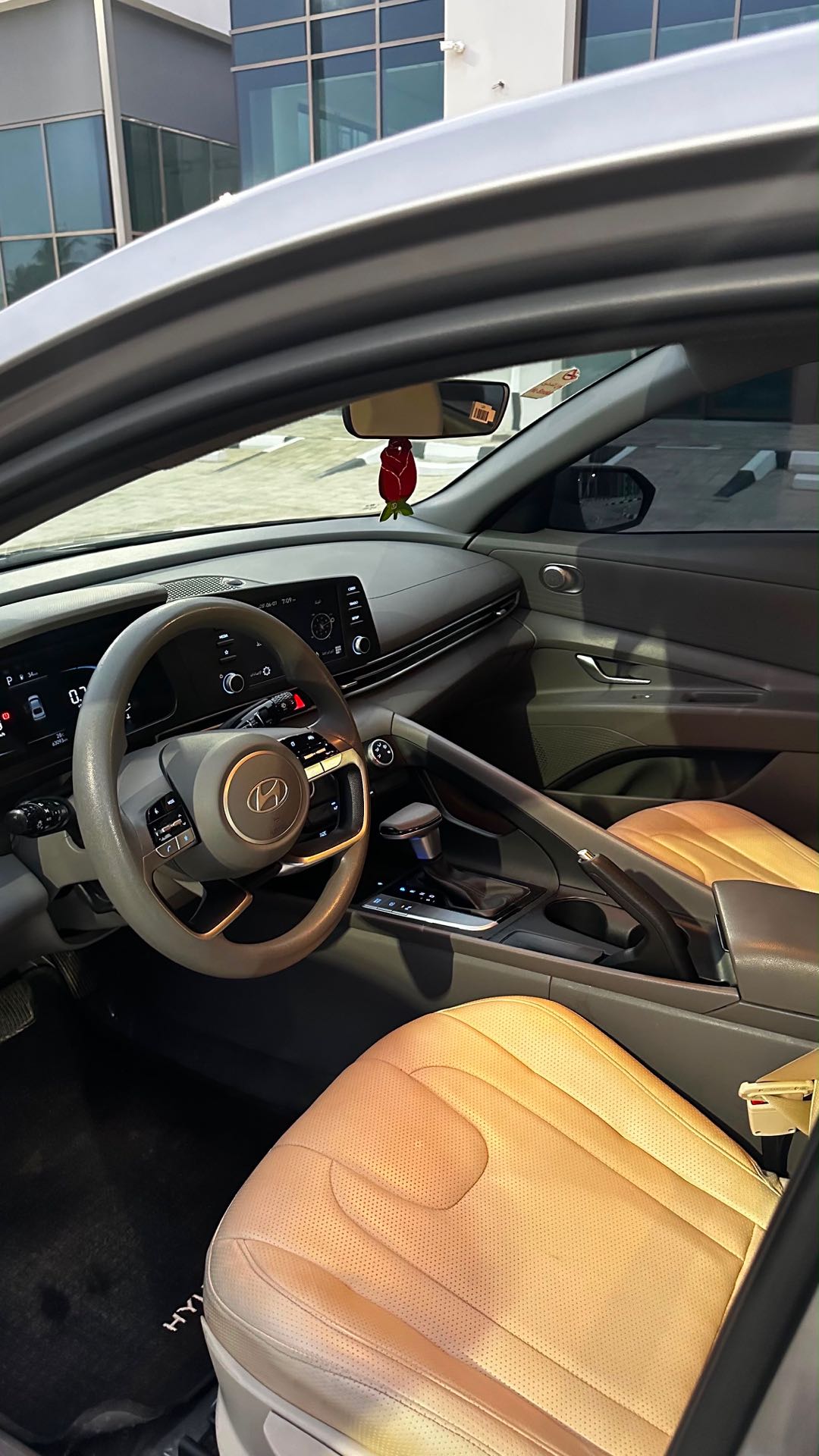 HYUNDAI ELANTRA 2025