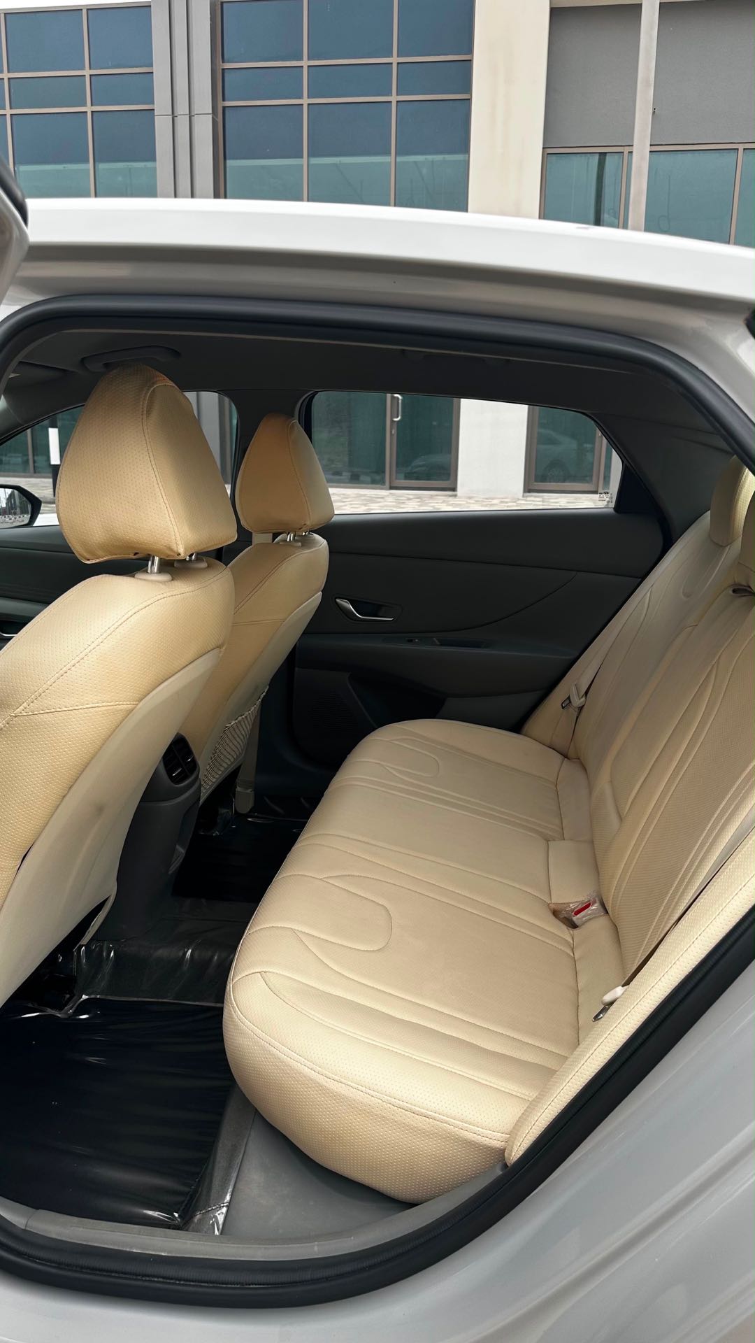 HYUNDAI ELANTRA 2025