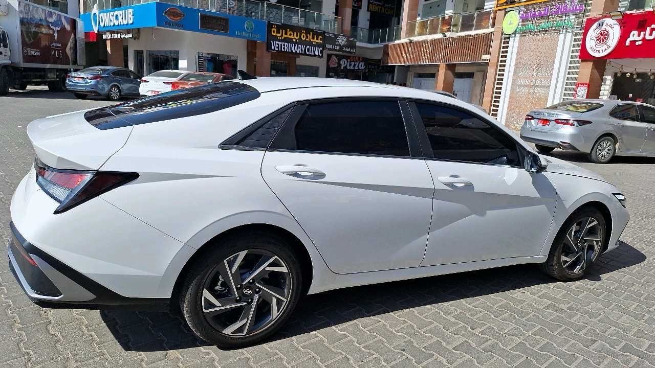 HYUNDAI ELANTRA 2026