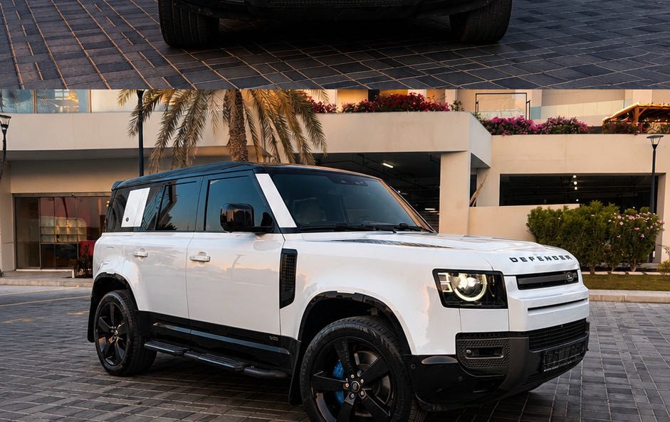 LAND ROVER DEFENDER 2024