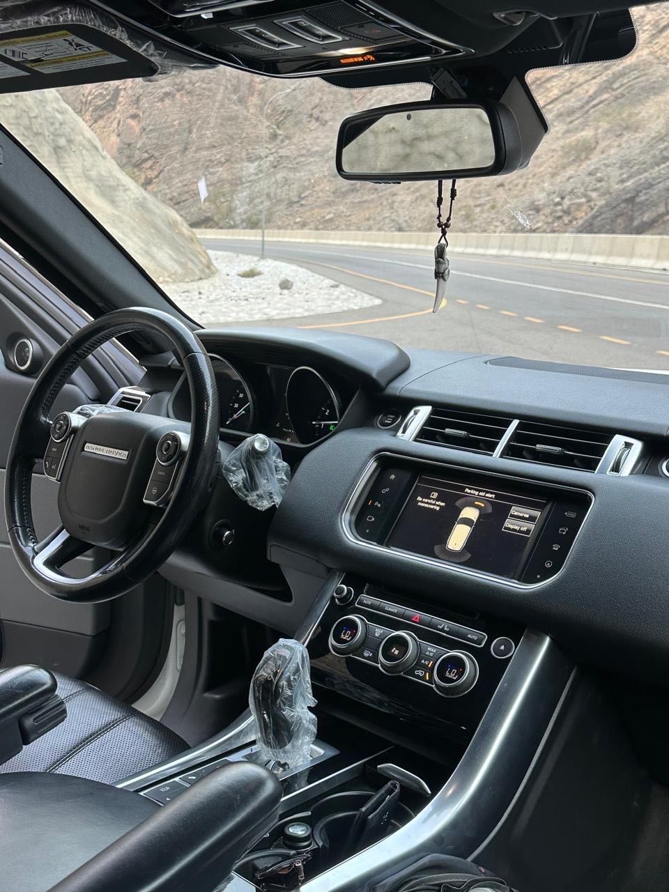 Car Image 2016 LAND ROVER SPORT Supercharged