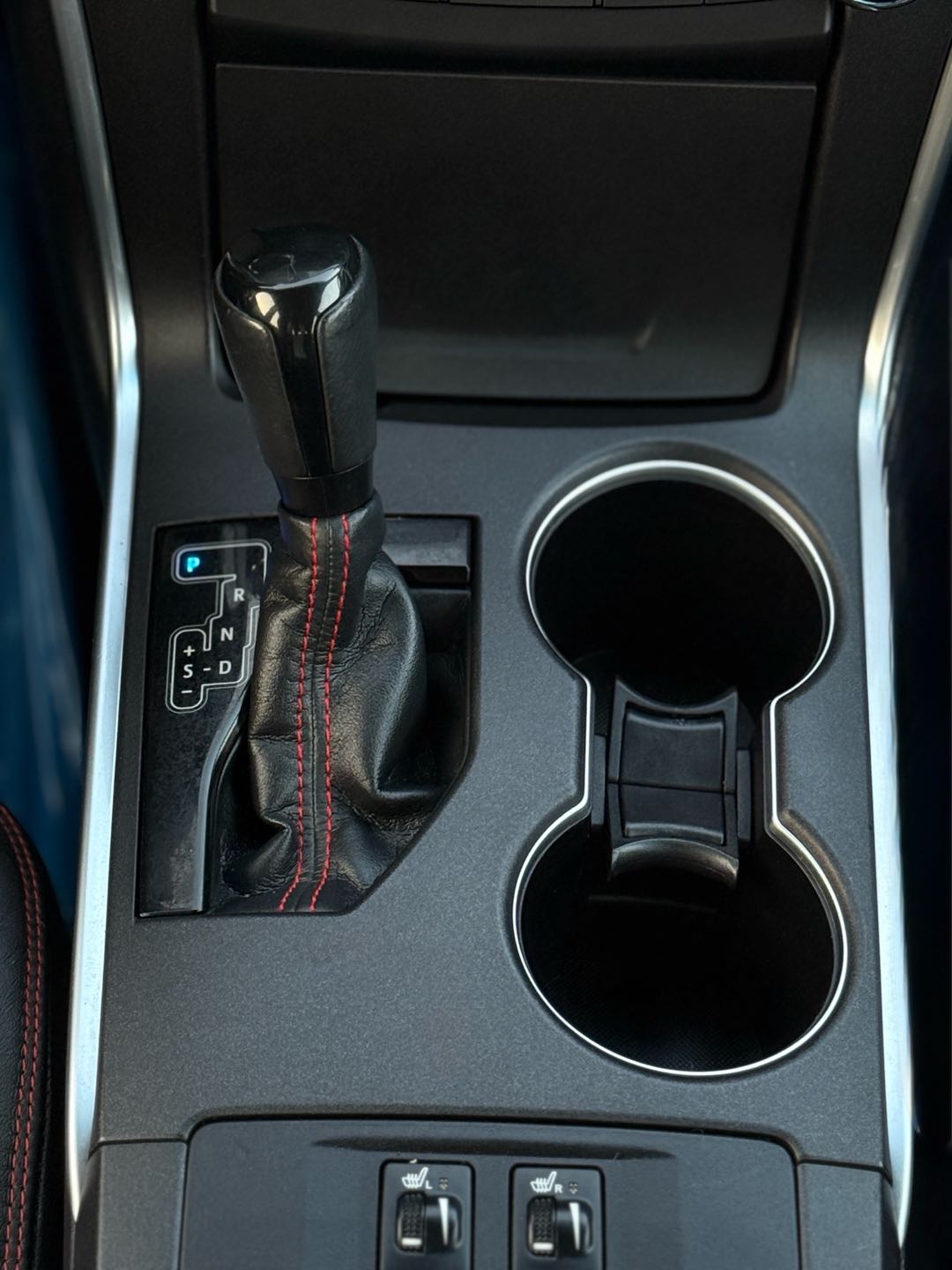 Car Image 2017 TOYOTA CAMRY XSE