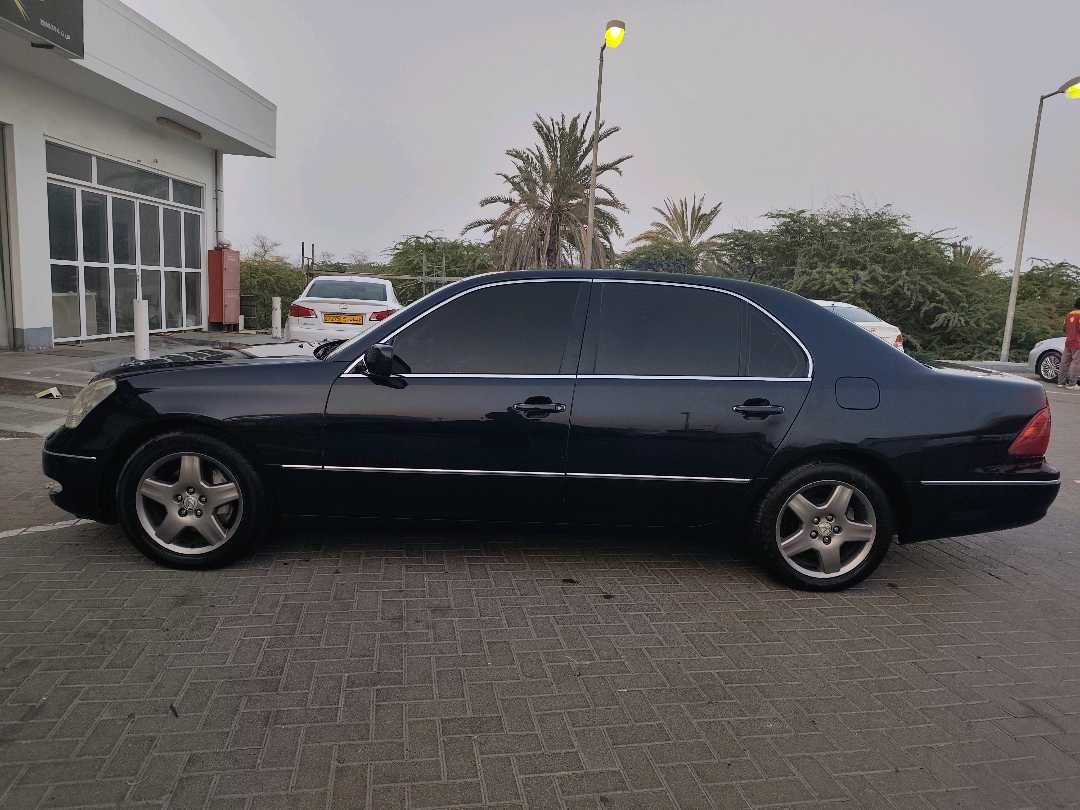 Car Image 2001 LEXUS LS 430
