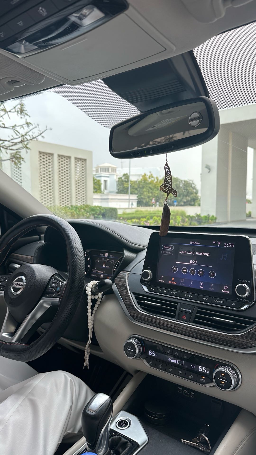 Car Image 2019 NISSAN ALTIMA Platinum 