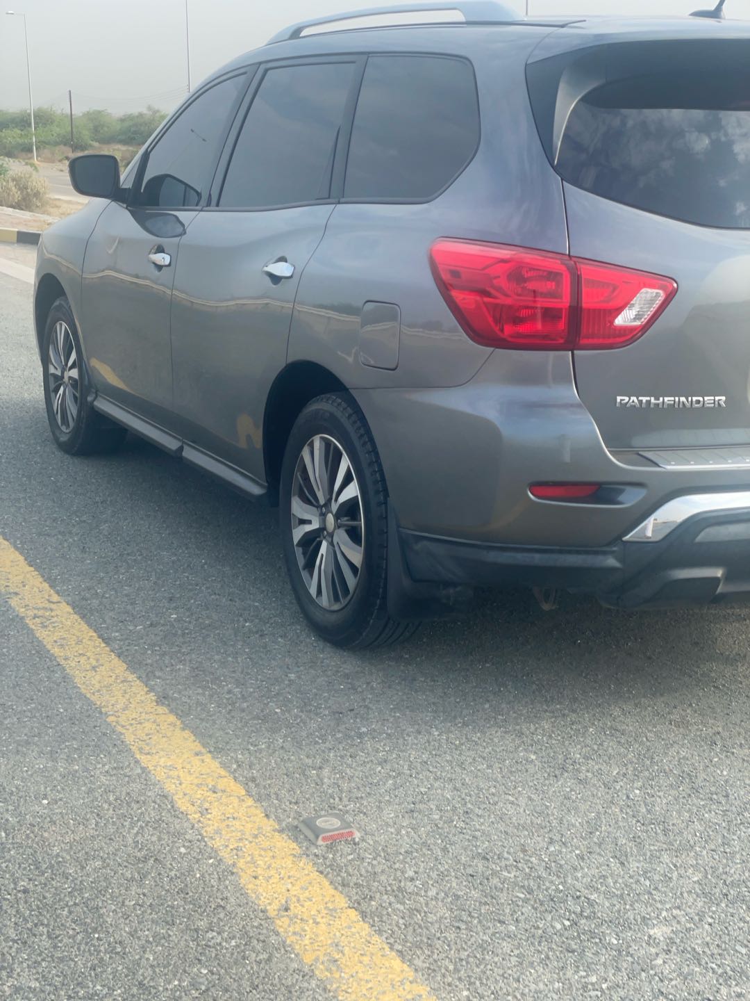 Car Image 2017 NISSAN PATHFINDER SV