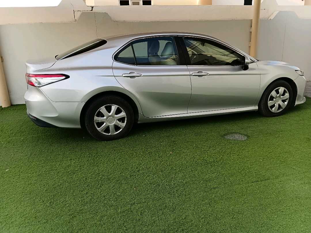 Car Image 2018 TOYOTA CAMRY LE