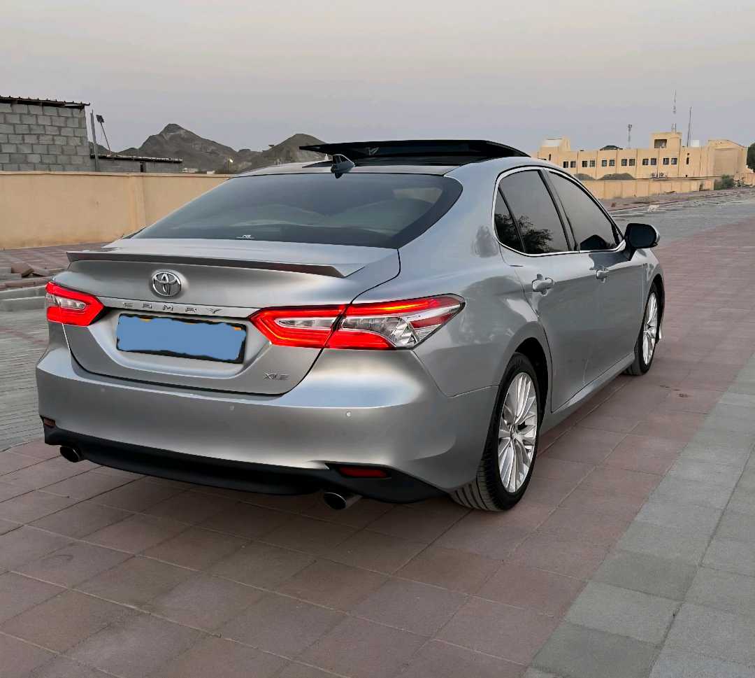 Car Image 2018 TOYOTA CAMRY XLE