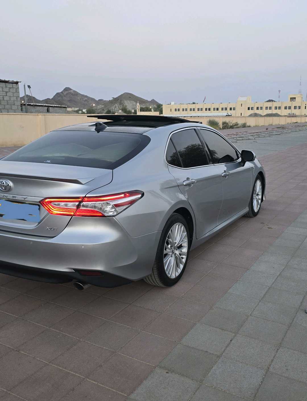Car Image 2018 TOYOTA CAMRY XLE
