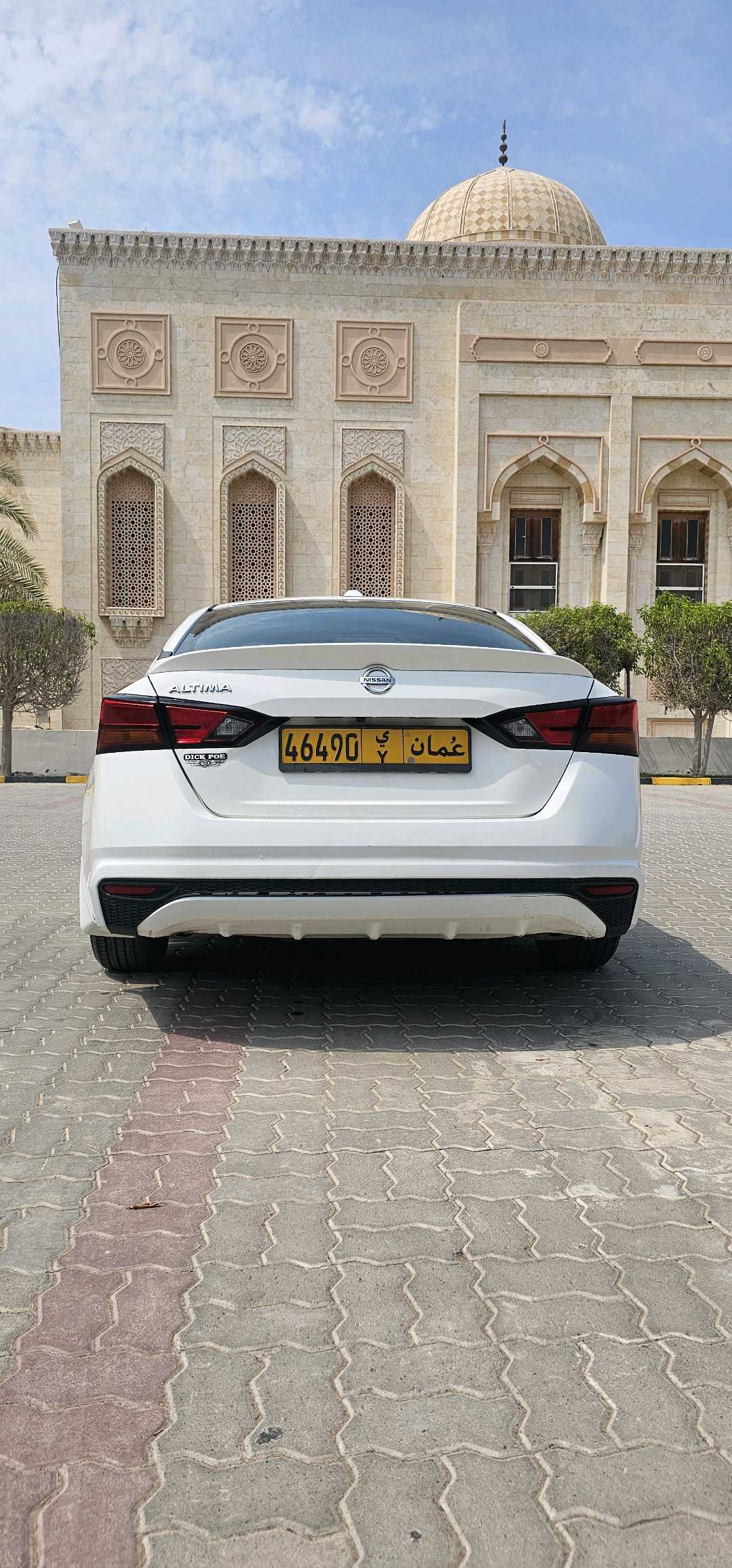 Car Image 2019 NISSAN ALTIMA S