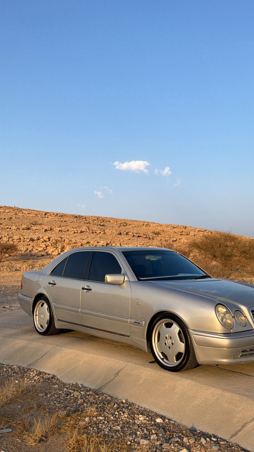 Car Image 1997 MERCEDES E Class 420