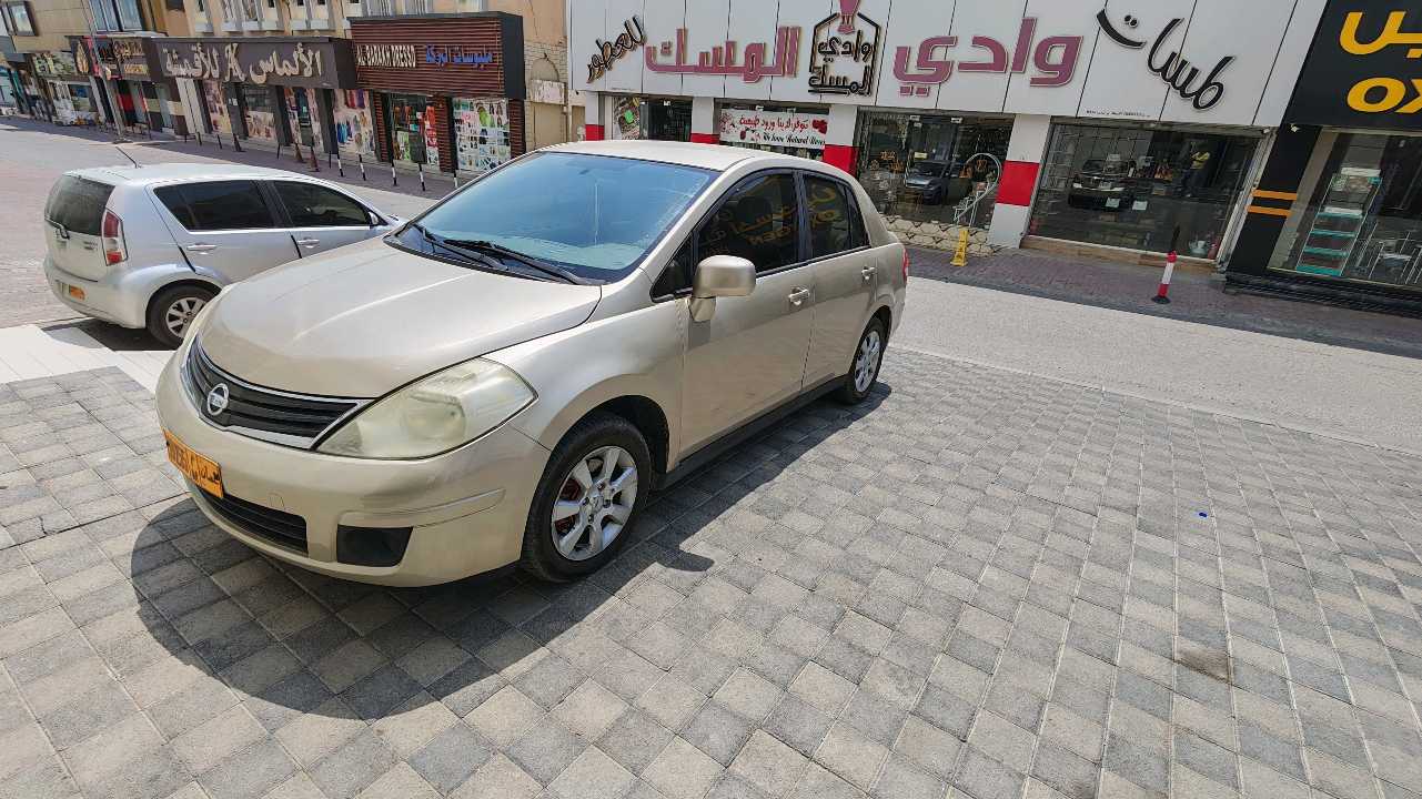 Car Image 2012 NISSAN TIIDA 