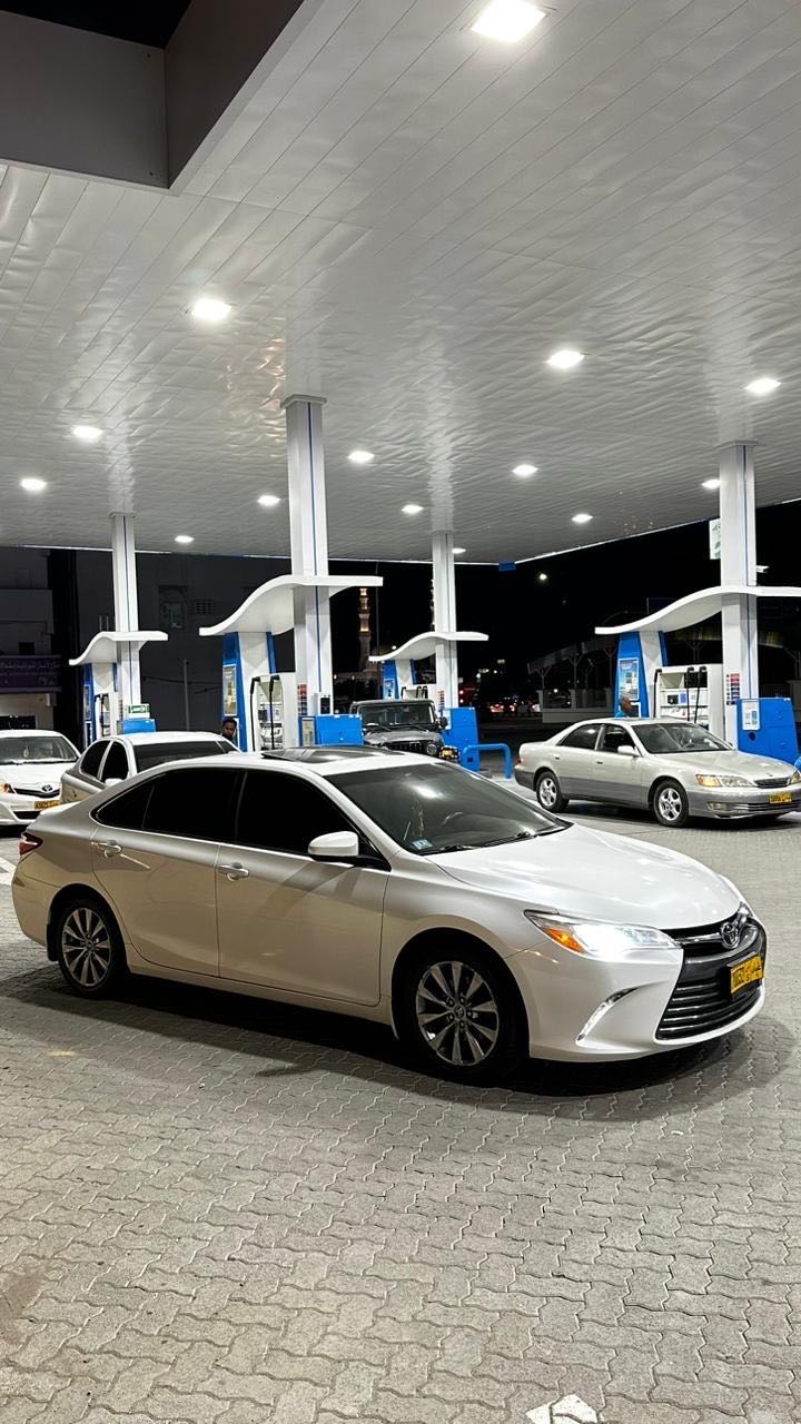 Car Image 2015 TOYOTA CAMRY XSE