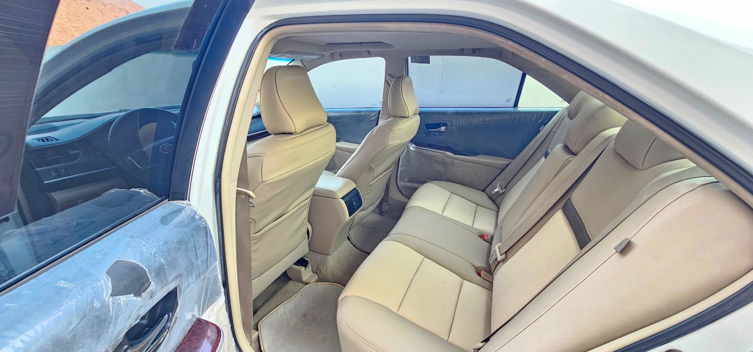 Car Image 2014 TOYOTA CAMRY XLE