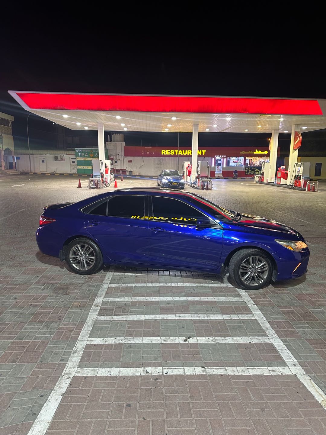 Car Image 2015 TOYOTA CAMRY SE