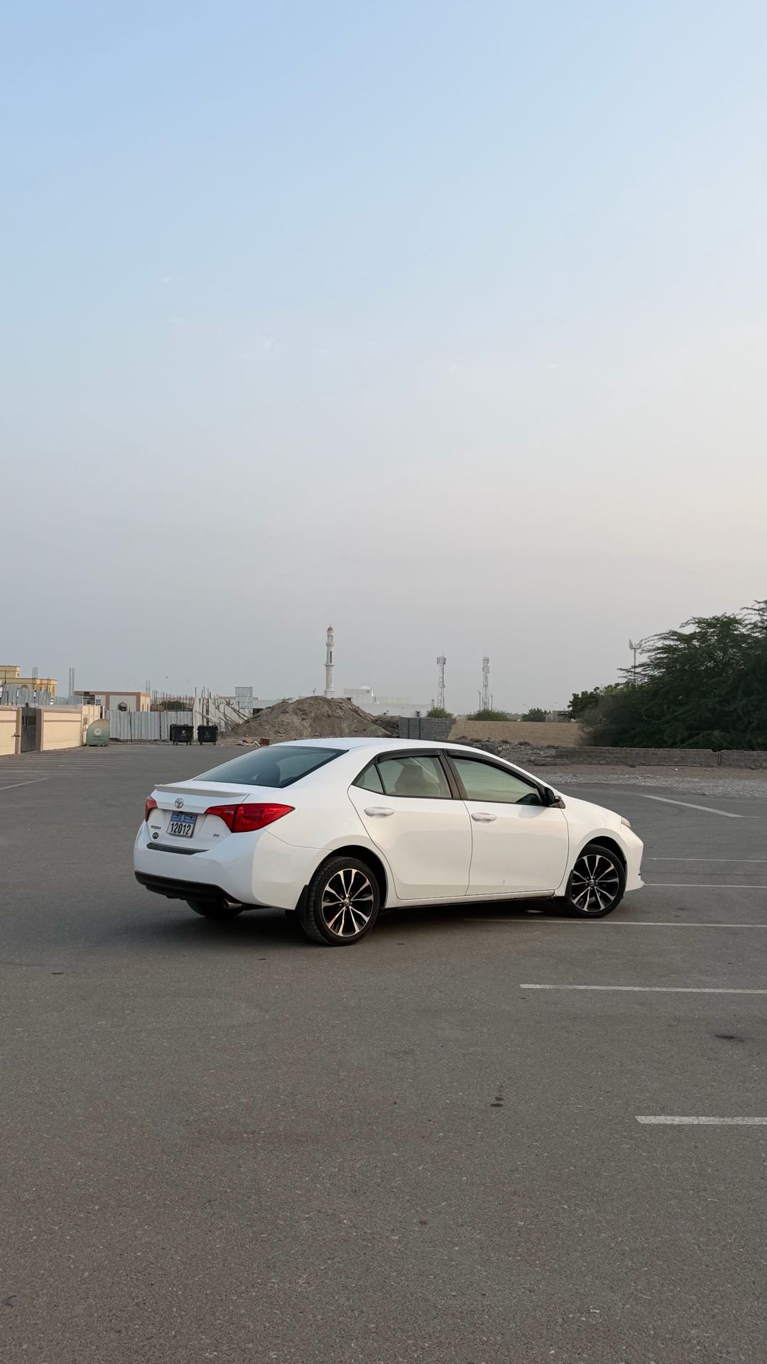Car Image 2018 TOYOTA COROLLA SE