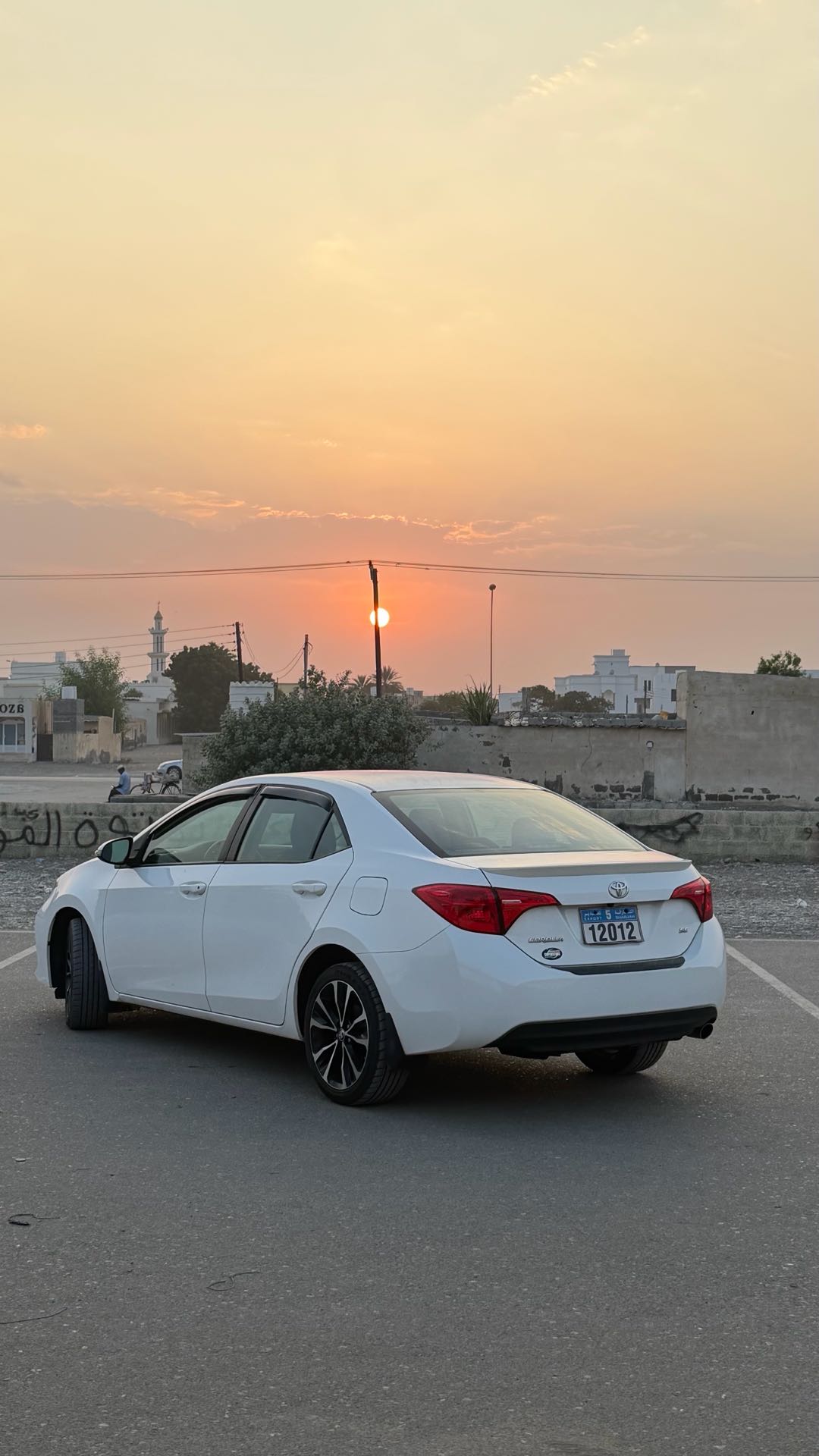 Car Image 2018 TOYOTA COROLLA SE