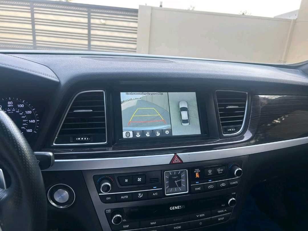 Car Image 2019 HYUNDAI GENESIS 