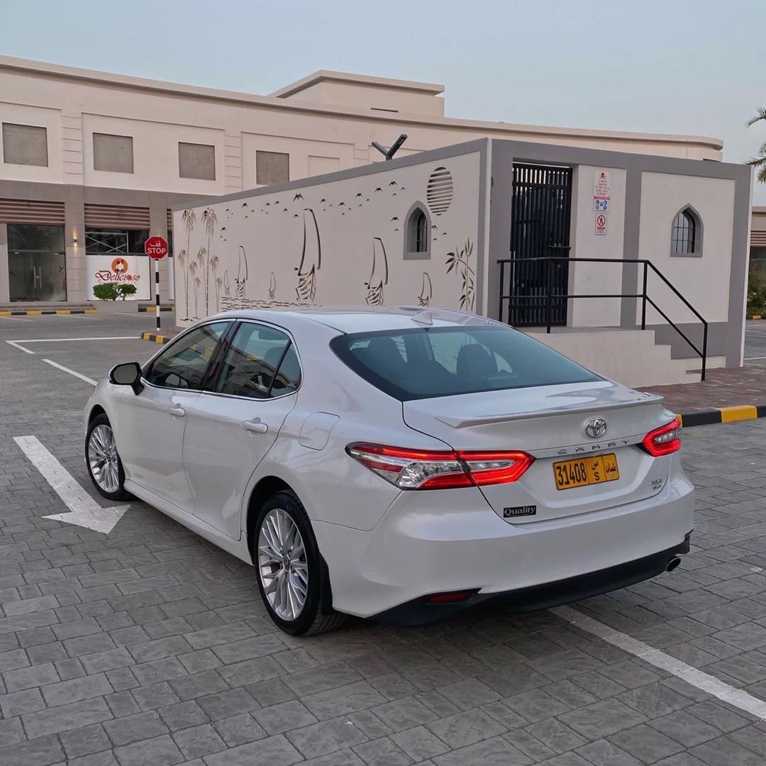 Car Image 2020 TOYOTA CAMRY XLE