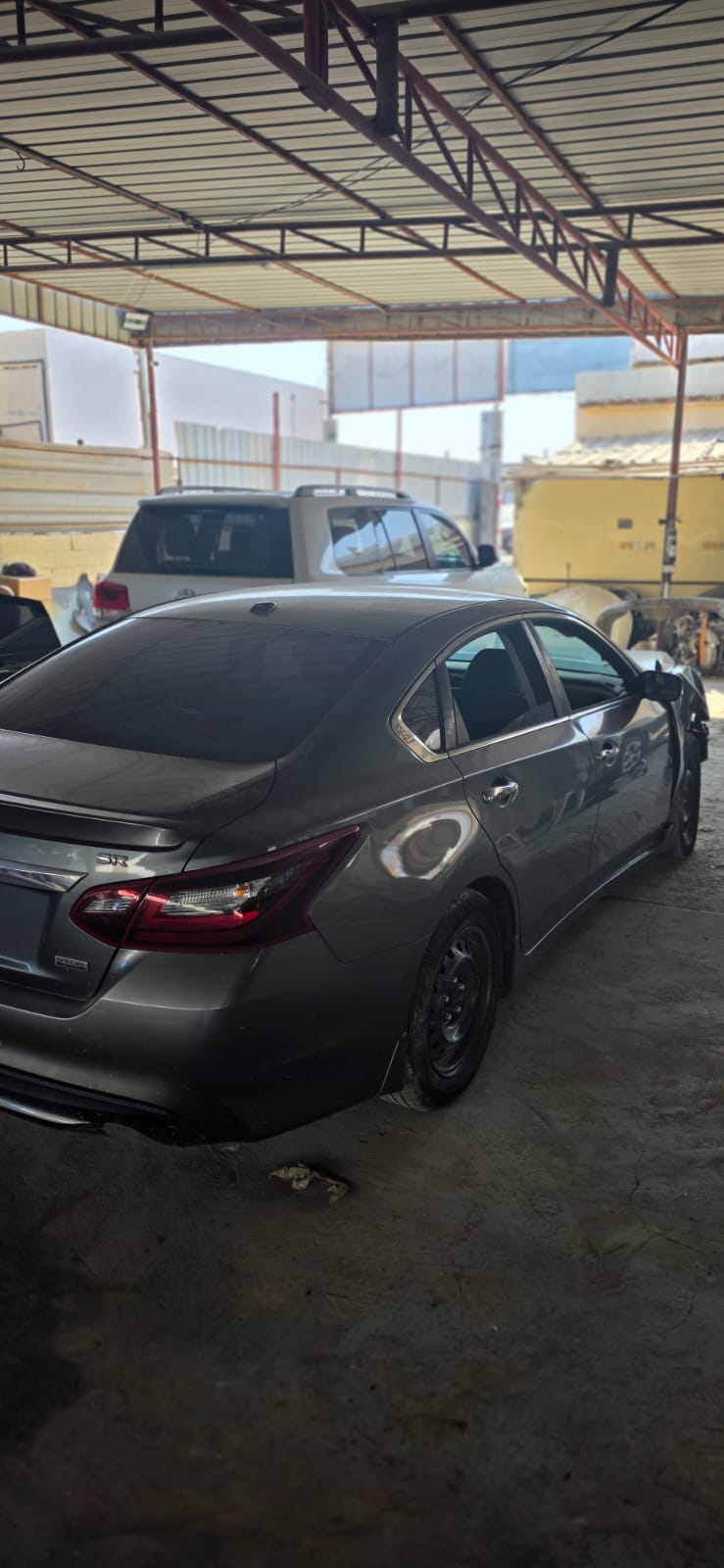 Car Image 2018 NISSAN ALTIMA SR