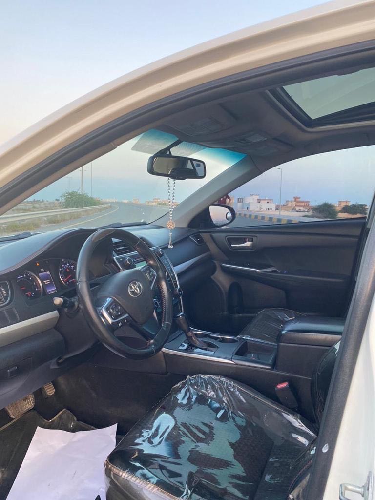 Car Image 2015 TOYOTA CAMRY XSE
