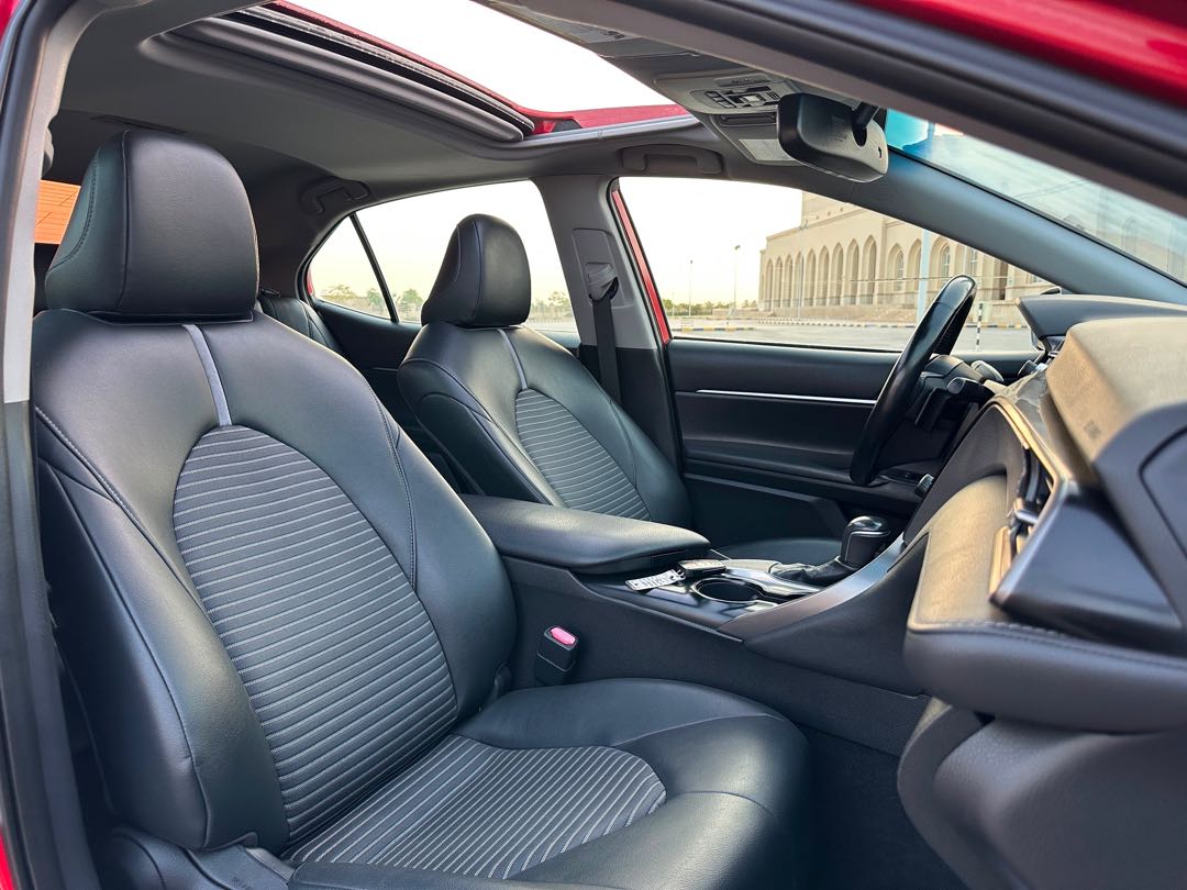 Car Image 2019 TOYOTA CAMRY SE
