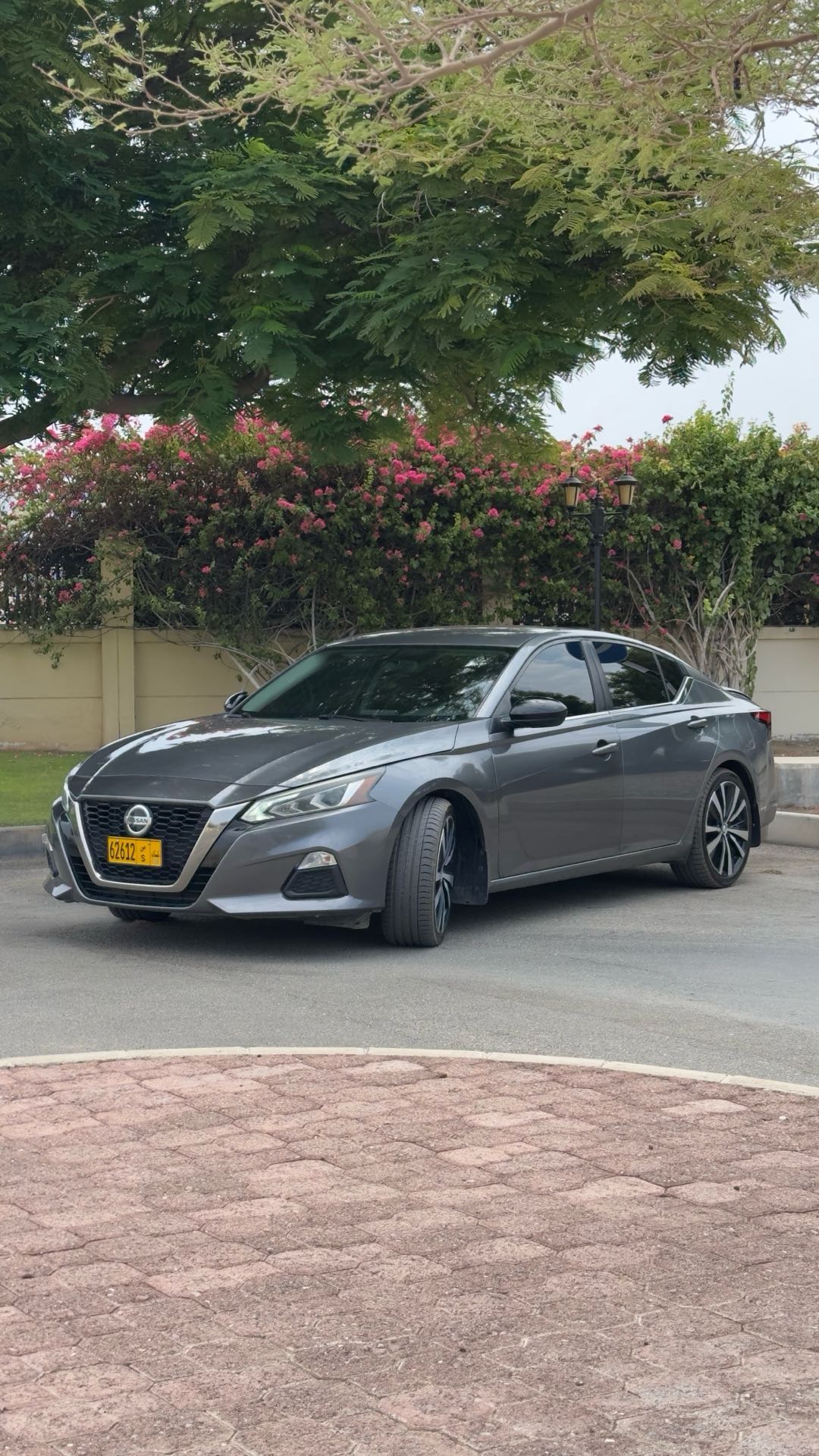 Car Image 2019 NISSAN ALTIMA SR