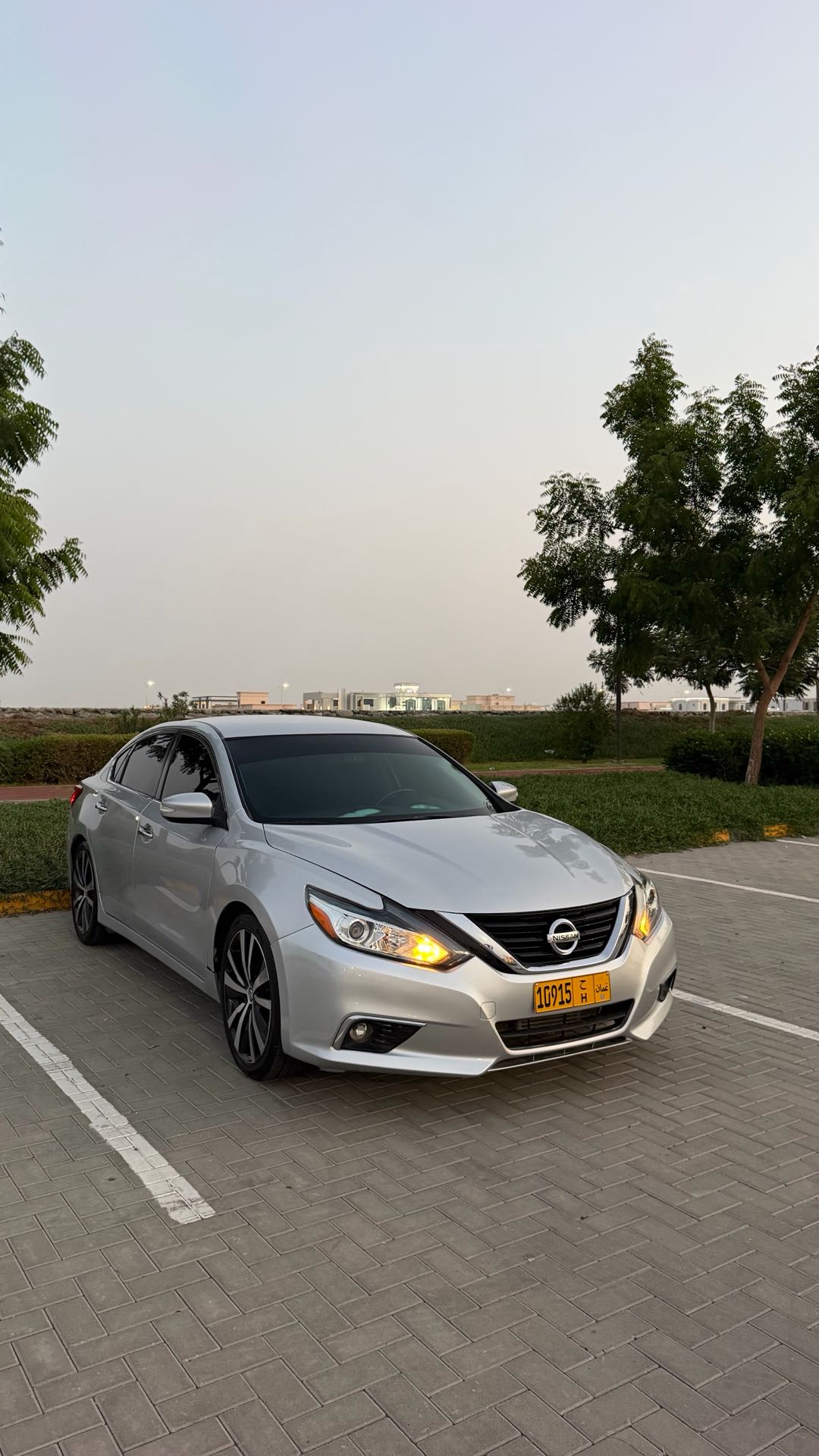 Car Image 2017 NISSAN ALTIMA SL