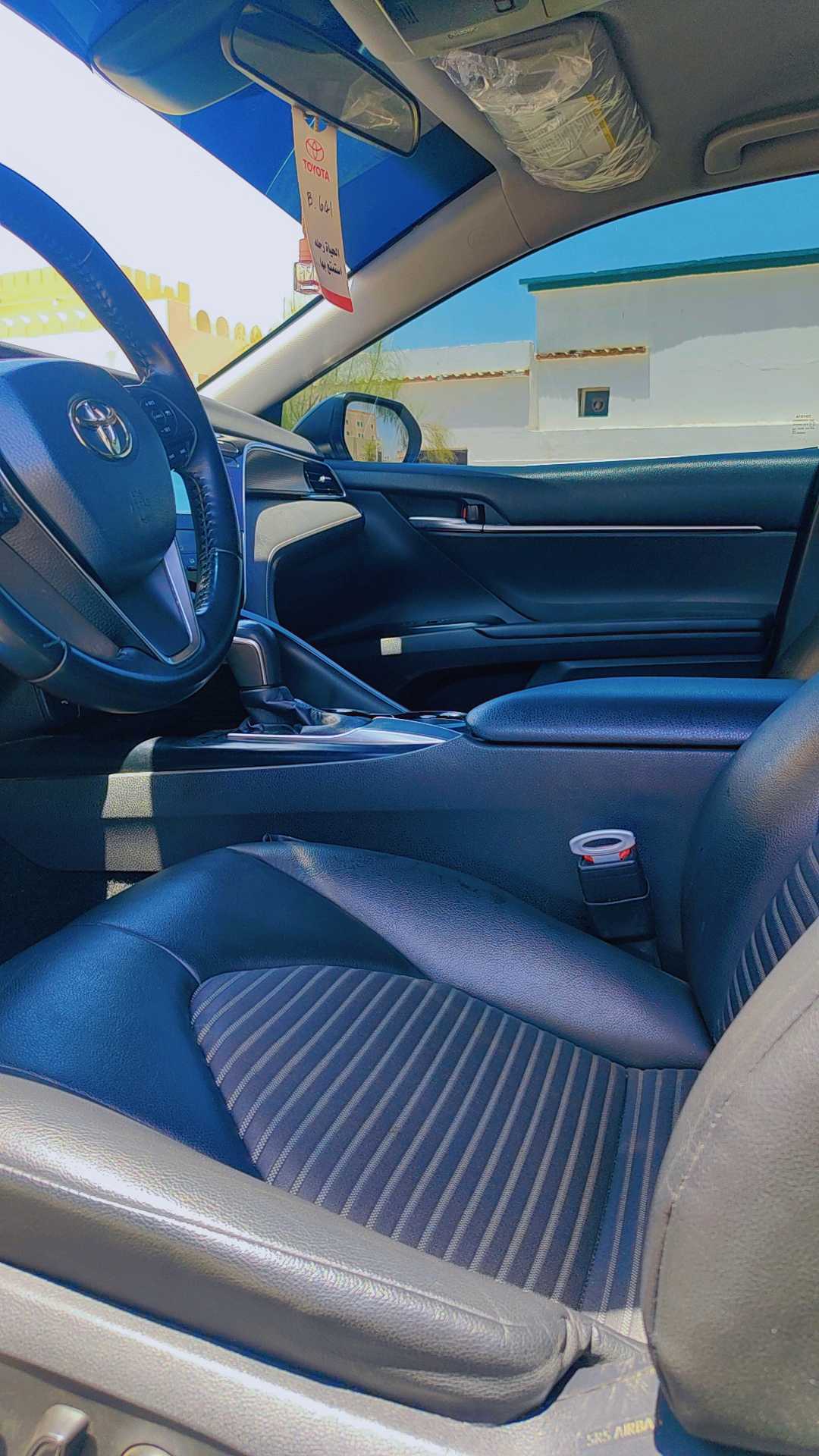 Car Image 2018 TOYOTA CAMRY SE