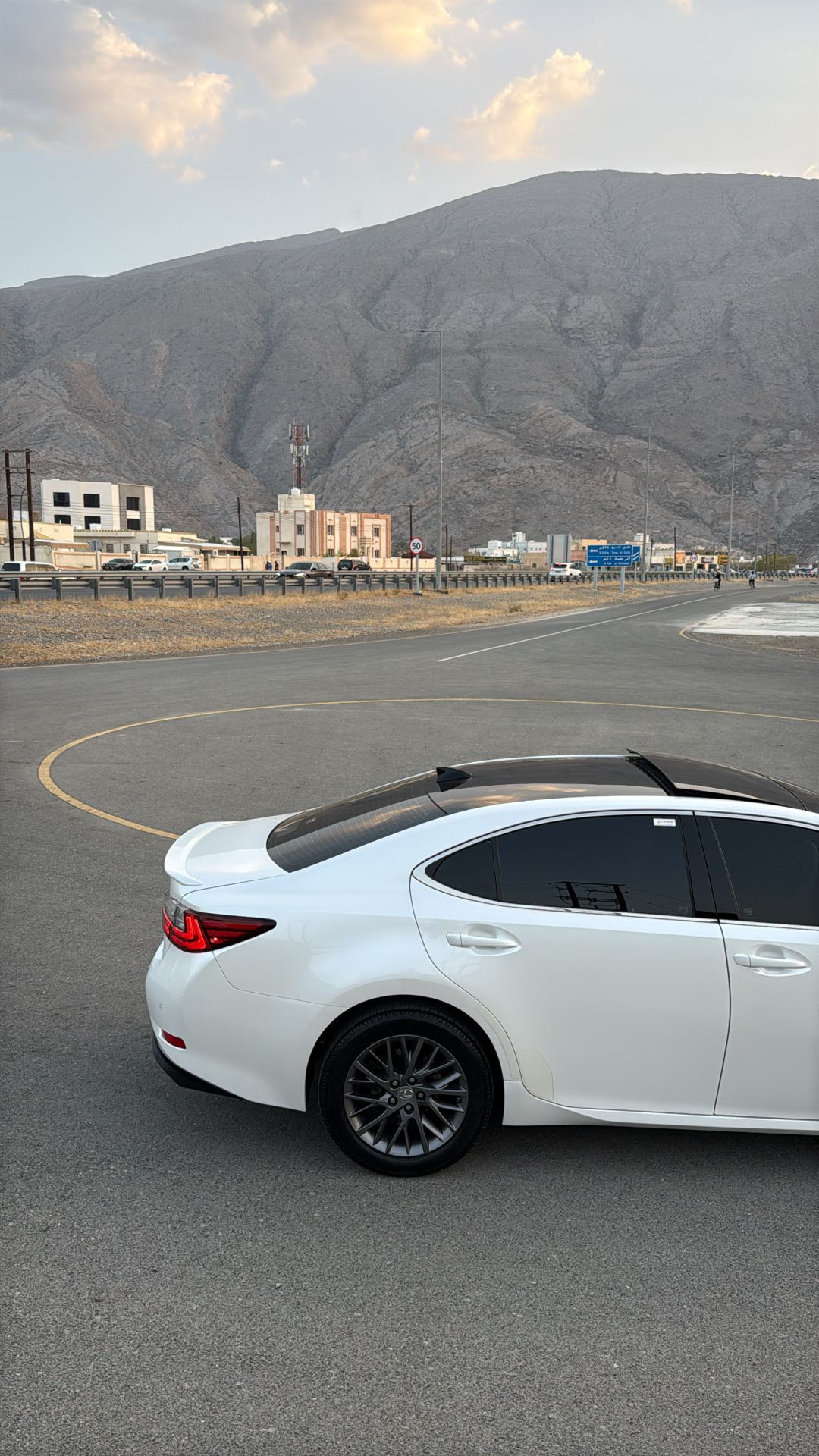 Car Image 2018 LEXUS ES 350