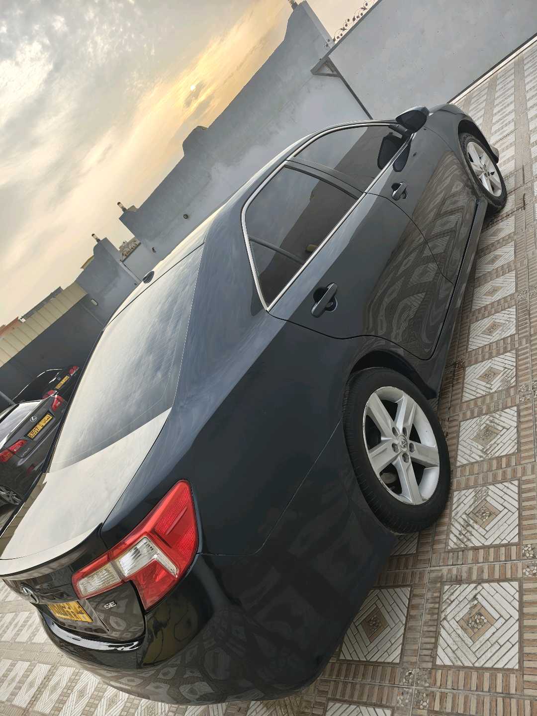 Car Image 2014 TOYOTA CAMRY SE