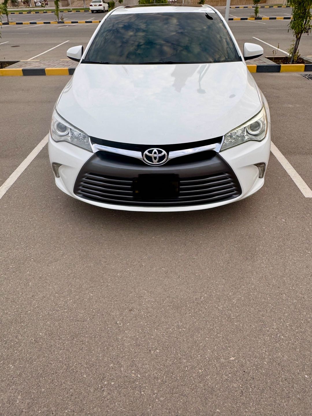Car Image 2016 TOYOTA CAMRY XSE