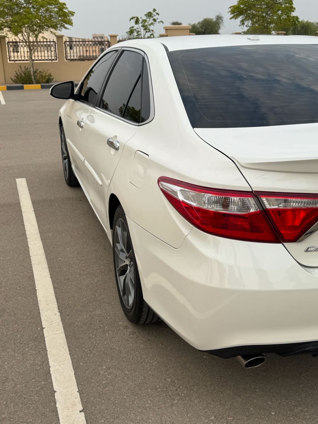 Car Image 2016 TOYOTA CAMRY XSE