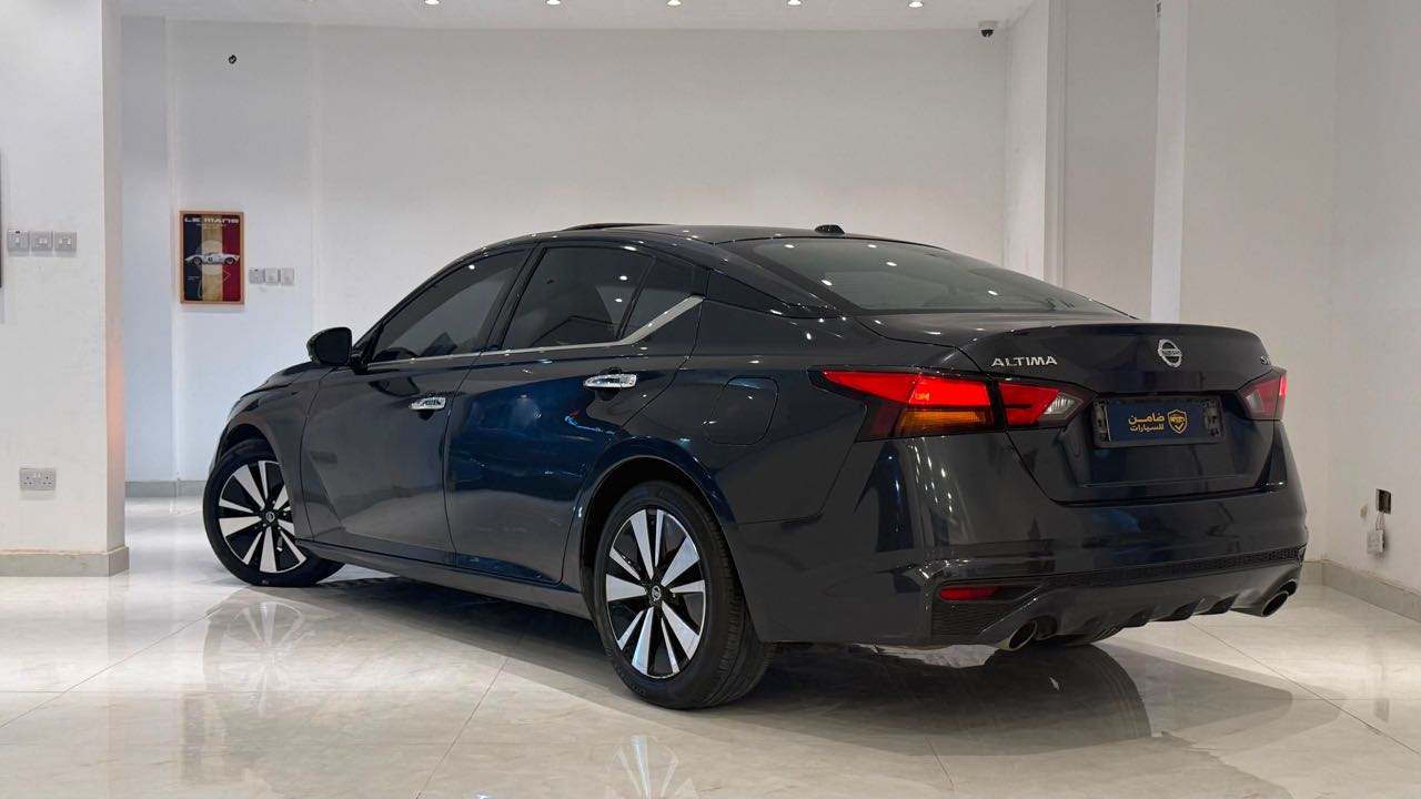 Car Image 2019 NISSAN ALTIMA SV