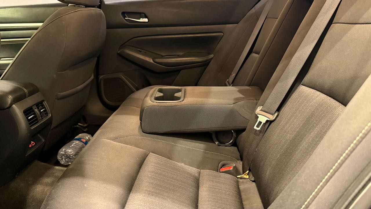 Car Image 2019 NISSAN ALTIMA SV