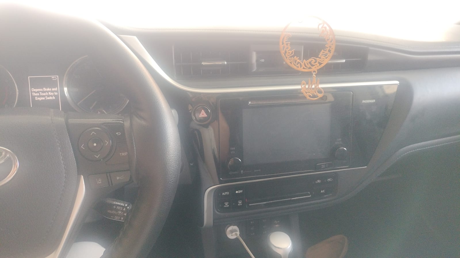 Car Image 2017 TOYOTA COROLLA XSE