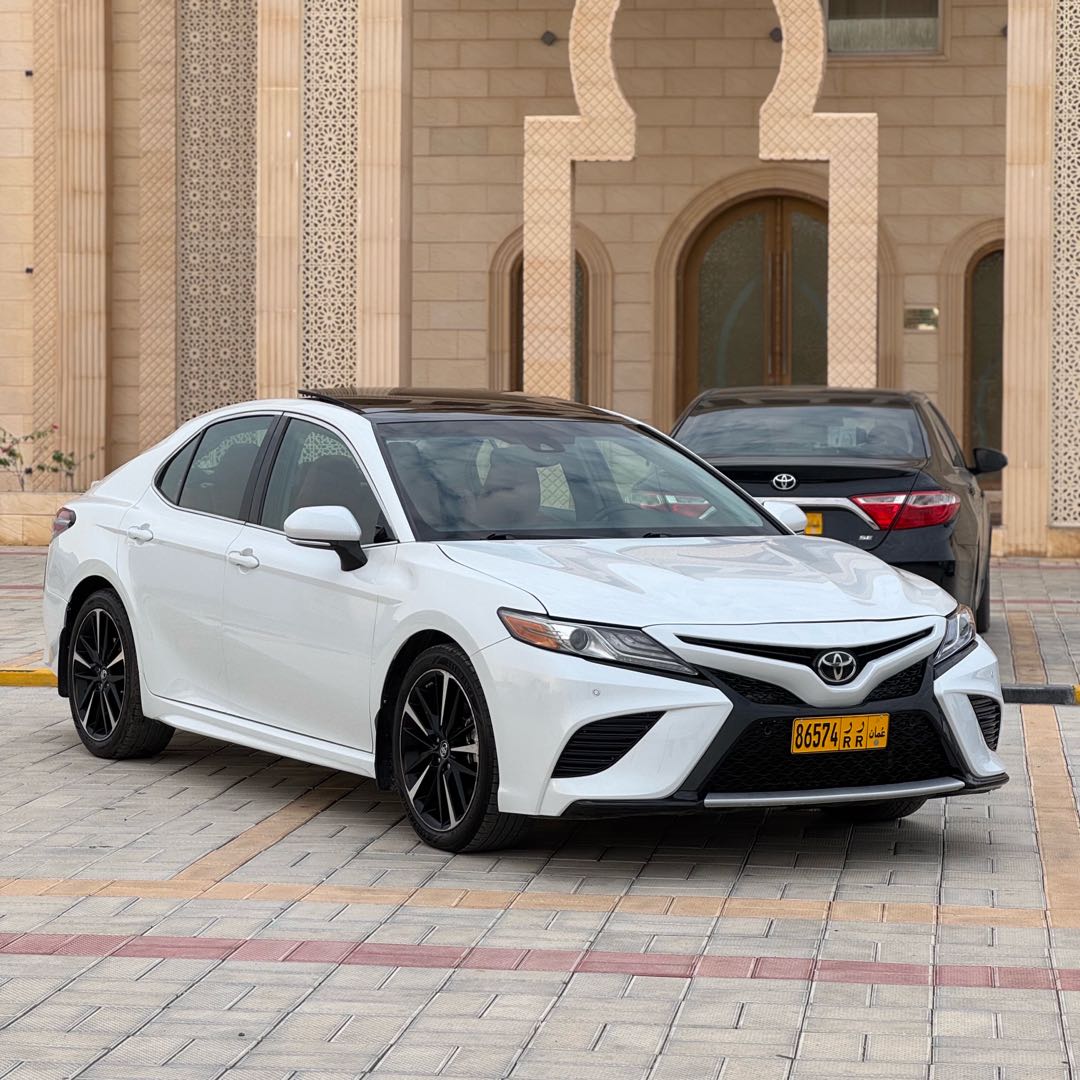 Car Image 2018 TOYOTA CAMRY XSE