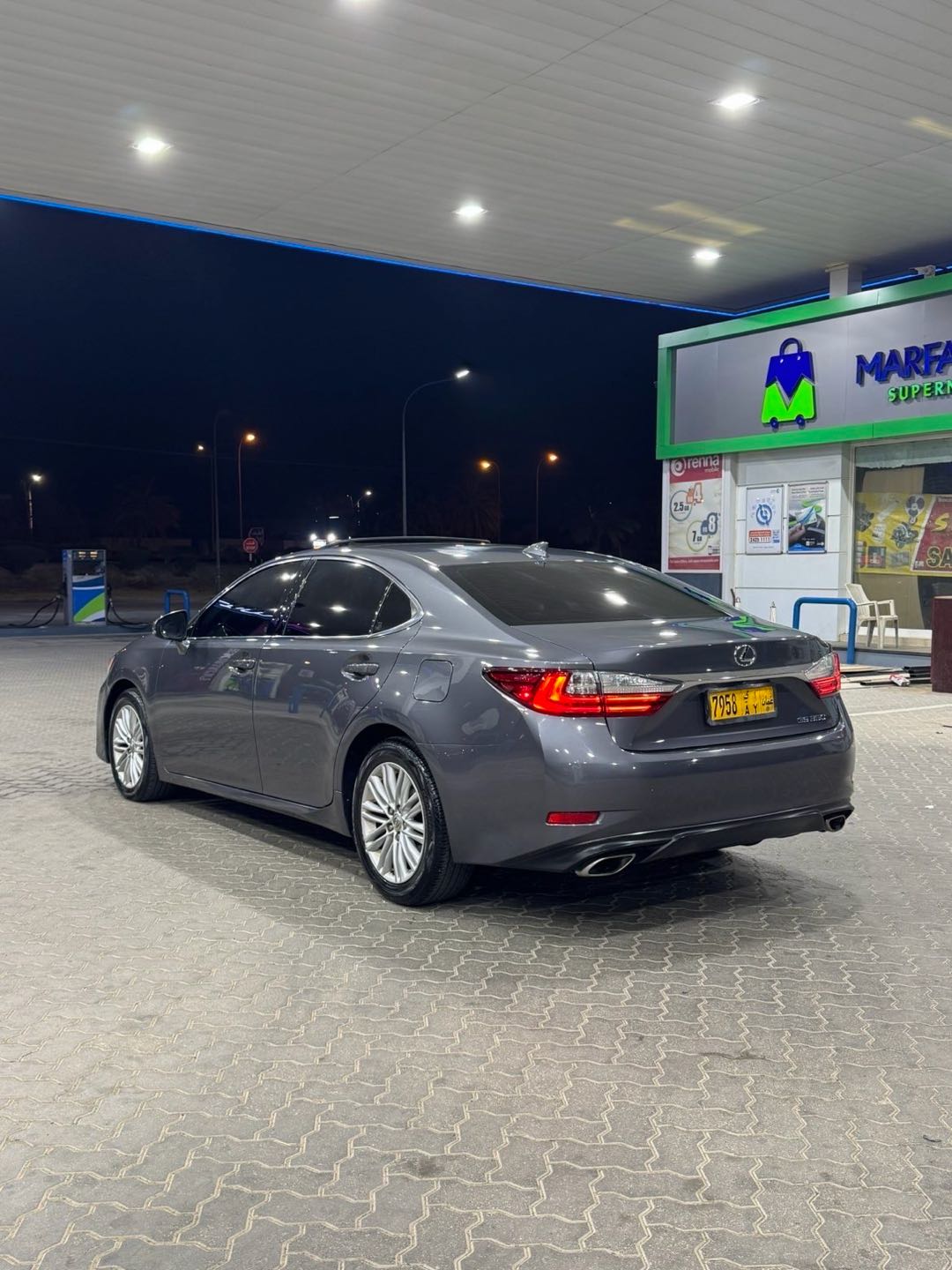 Car Image 2016 LEXUS ES 350