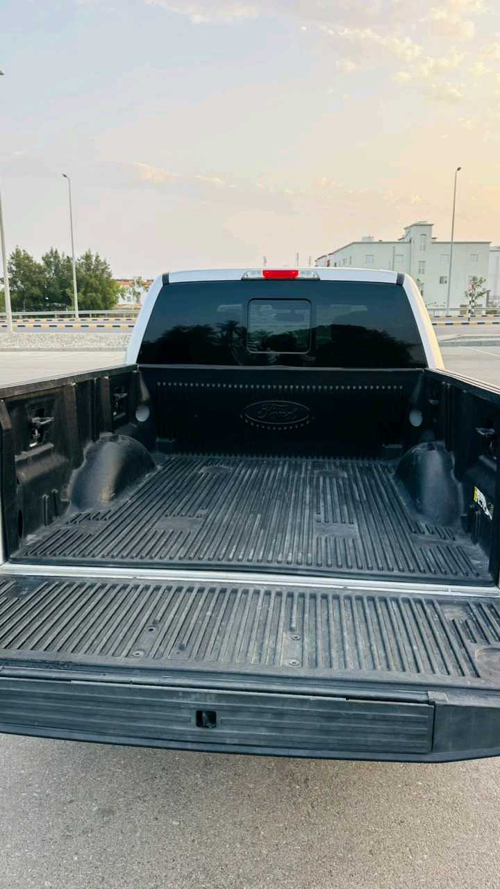 Car Image 2019 FORD F-150 Lariat