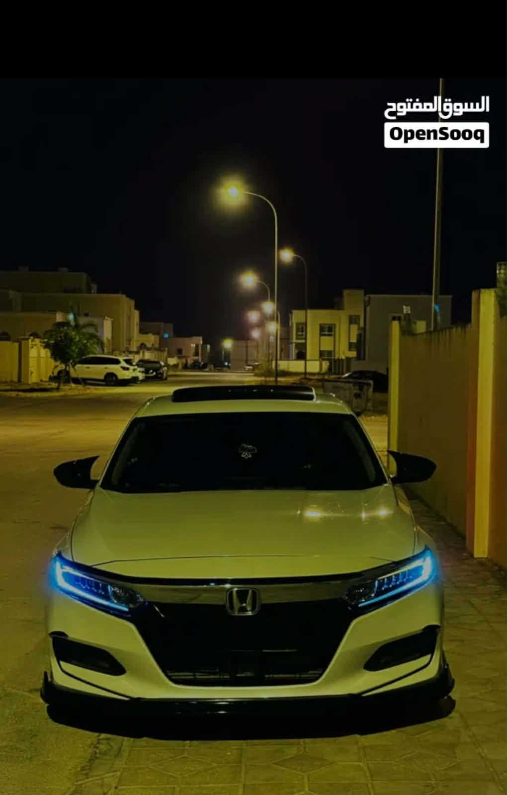 Car Image 2018 HONDA ACCORD EXL