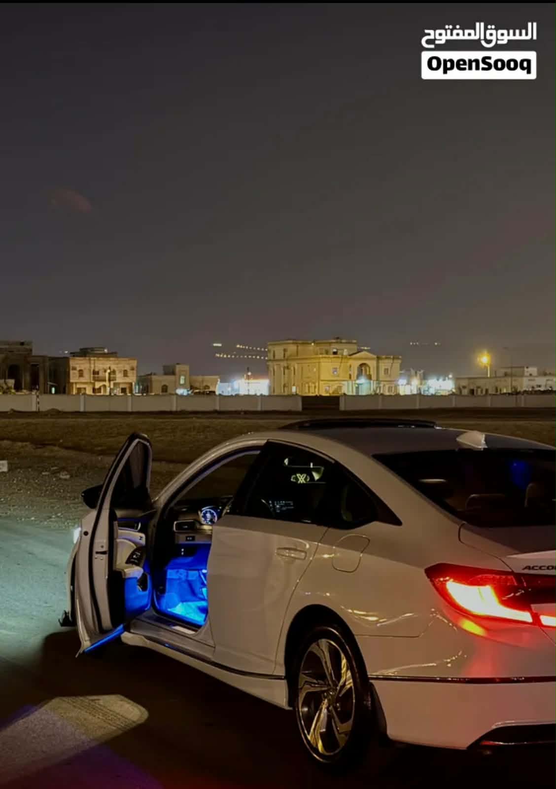 Car Image 2018 HONDA ACCORD EXL