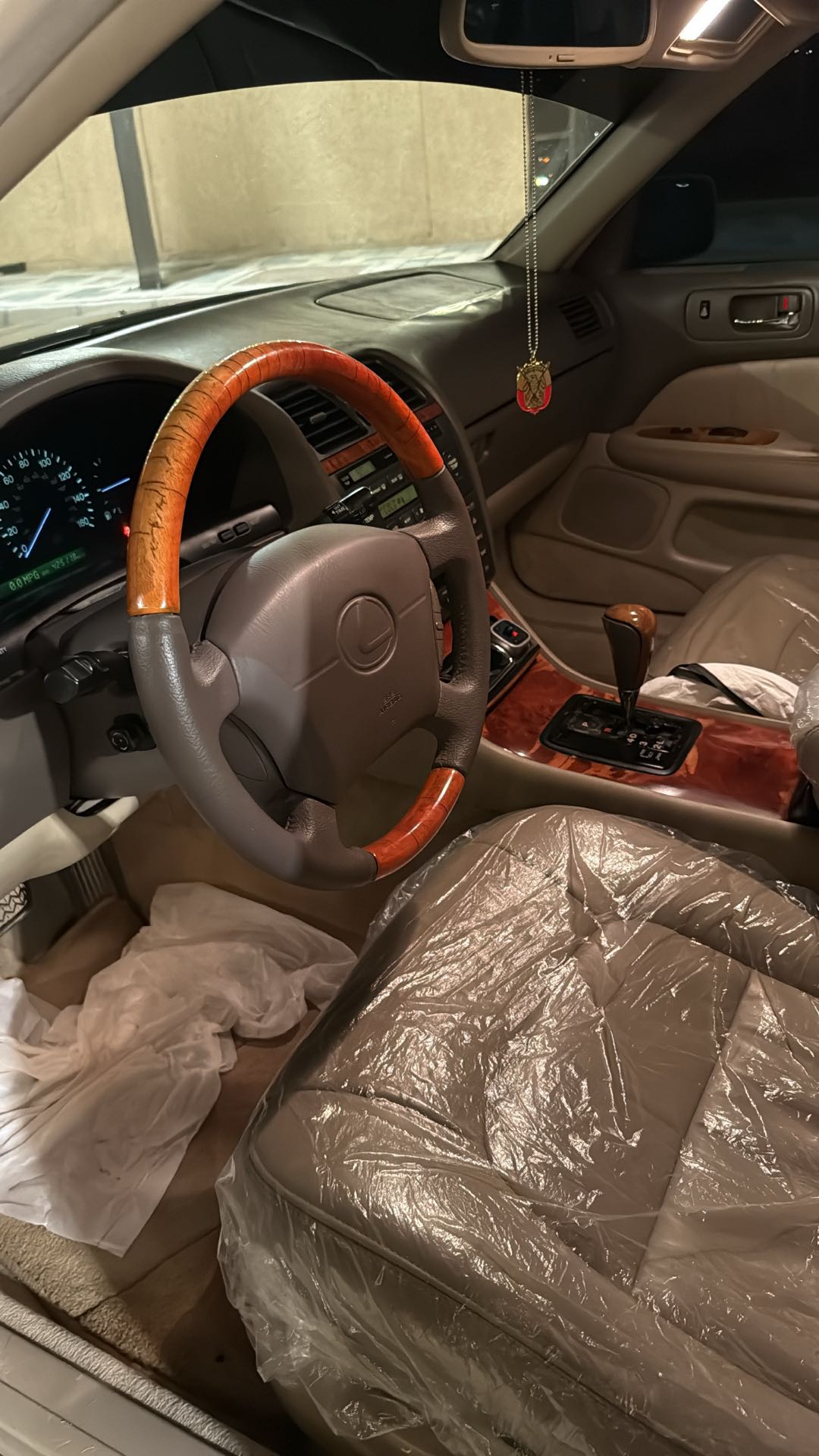 Car Image 1999 LEXUS LS 400